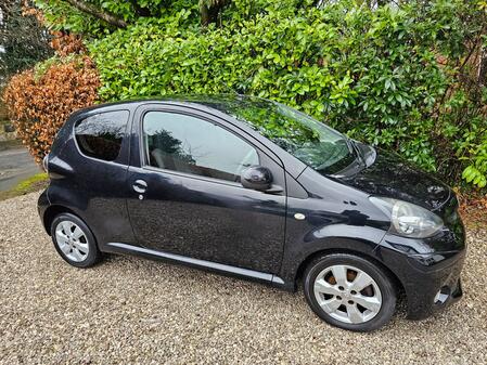 TOYOTA AYGO 1.0 VVT-i Fire